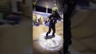 Meu irm&atilde;o e seu skatinho #shorts #skate #vlog