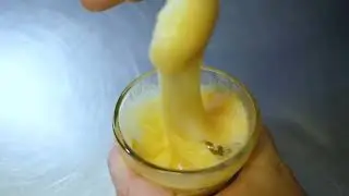 Comment faire du slime moelleux sans colle: &oelig;uf ou vaseline ?