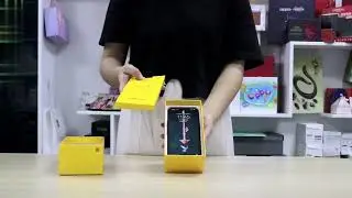 Yellow lid box