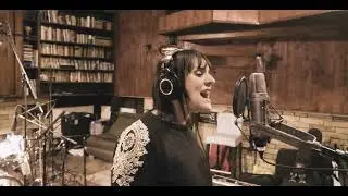 HolyChicks - V&iacute;z alatt levegő