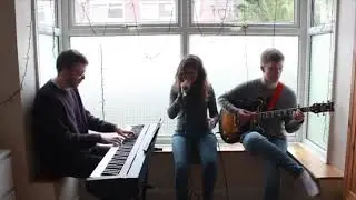 Me ne andai | Noemi Iannello, Scott Bentley and Thomas Hendy | Live In The Living Room