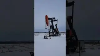 VLOG #017 Oil Patch Pumpjack