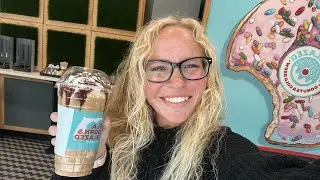 My First Time At Everglazed Donuts At Disney Springs | Donut And Coffee Review | 2024