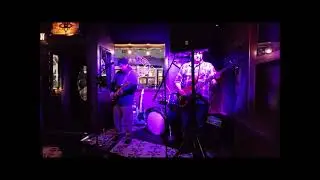 Nice Couch - Sultans of Swing (Dire Straights)1st solo section live