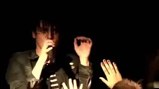 gerard way voice crack