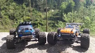 Balade en forêt 🌲 avec saut en voiture télécommandée 🏎️ (RC)