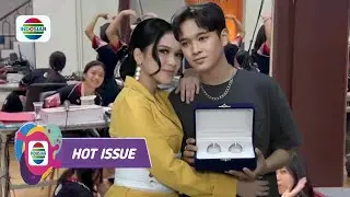 Unboxing Kado Dari Ayang!! Detik² Zahra Baper Parah Saat Unboxing Kado Spesial Dari Arbil Di Asrama.