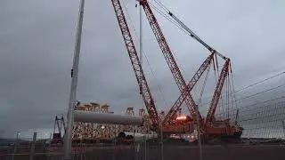 Bogies and Liebherr LR 11350 at Nigg