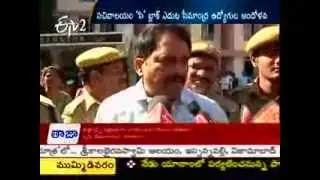 Seemandhra People Agitating at C Block Of Sachivalaya