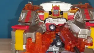 Double Hot Shot is trouble! #Transformers Energon Hot Shot/Powerlinx Hot Shot