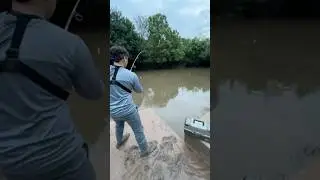 Кажется, я поймал настоящего монстра... 🎣