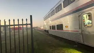 Amtrak sunset limited #2 152 & 136 with loud K5LA horn.