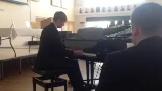 Thomas Burton plays 'We bought a zoo'.