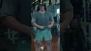 Sam Sulek on Skipping leg days ☠️