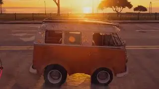 Cruising down the Street im VW Bus DAK1NE Edition in Hawaii