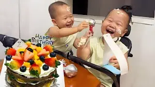 Cute Twins Smear Each Other's Face With Cream #cutebaby#funnyvideos#smile