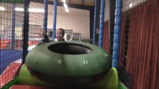 Avontura Indoorspielplatz - Enschede (Indoorspeeltuin - Twentehallen - Rondleiding)