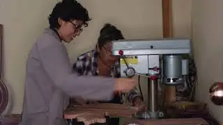 Perfil de Yolanda Cadena, talladora en madera de la Escuela Quiteña.