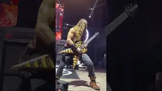 Just Zakk Wylde casually shredding. #zakkwylde #metal #guitar