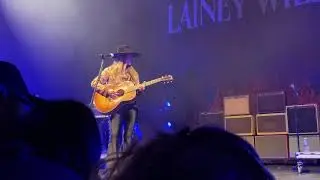 Lainey Wilson 