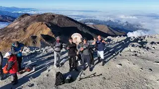 Ascenso al Volcán Cumbal. Sobrevuelo su cima, a 1 kilómetro de altura.#volcan 