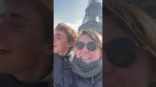 Enzo et Charlotte en visite &agrave; la tour Eiffel #autisme #autiste #tsa #shorts #eiffeltower