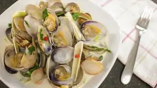 Coconut Lemongrass Steamed Clams Recipe ต้มข่าหอยลาย - Hot Thai Kitchen
