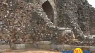 Explore Qutub Minar with MakeMyTrip.com