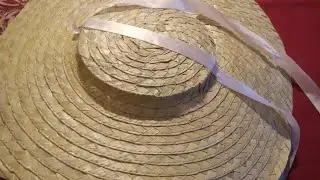 Making 18th century hat using Ikea placemats
