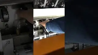 How to replace the bobbin thread for a 1500 rpm high speed quilting machine
