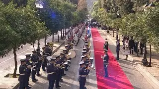 Chinese President Xi Jinping is welcomed by Greek President Prokopis Pavlopoulos | AFP