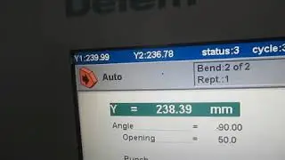 Delem DA65-W CNC hydraulic press break