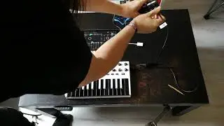 Connect MiDi controllers to your iPad (and run battery powered)