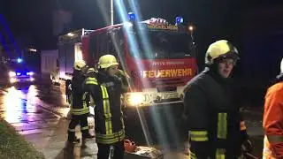 Sturm Eberhard: Baum st&uuml;rzt in H&ouml;ckelheim auf Stra&szlig;e