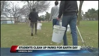 Students Clean up Parks in Honor of Earth Day