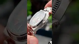 Bulova Super Seville Mural Verde &ndash; NYC Street Art on Green Canvas 🎨⌚