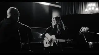 Pascal Obispo, Carla Bruni - Son âme d'enfant (Clip officiel)