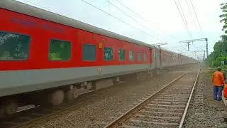Ac Special Rajdhani Express 130 Kmph Dust Storm Skipping Railroad Crossing