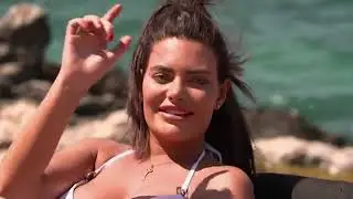 Love Island s Megan Barton Hanson & Demi Sims Have Their FIRST KISS!   Celebs Go Dating