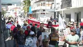 Salvadore&ntilde;os marchan contra el r&eacute;gimen de excepci&oacute;n de Bukele | AFP