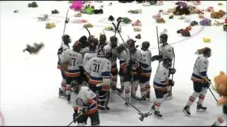 2015 Utica College New York Sash Teddy Bear Toss Goal