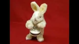 Vintage Max Carl Wind Up Toy Bunny Rabbit Playing Drum