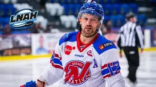 Yanick Riendeau fait exploser la bouteille d'eau et marque son 10e but de la saison! - 28-02-25