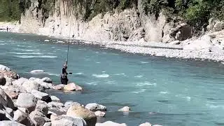 大甲溪 釣苦花大咬 就是要把握 最佳時機 魚都很餓