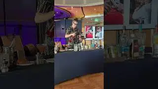 Мастер-класс по приготовлению коктейлей на борту лайнера @HollandAmericaLine Nieuw Amsterdam с ми...