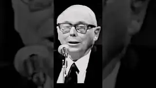 Charlie Munger Jokes about Warren Buffet