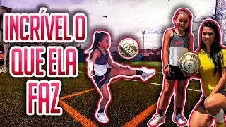 Ela tem 8 anos INCRÍVEL até o RONALDINHO ficou impressionado!!! (Ariana dos Santos)