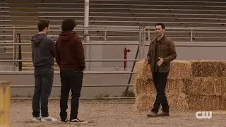 Superman and Lois 4x09 Superman's Sons See if They Can Land A Punch Against Him