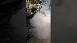 Burn those rubber. #kawasaki #sbk #superbike #sbkindia #z900 #motorcycle #bikerlife #biker #bikeporn