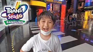 Ziyan Main di Trans Studio Bandung